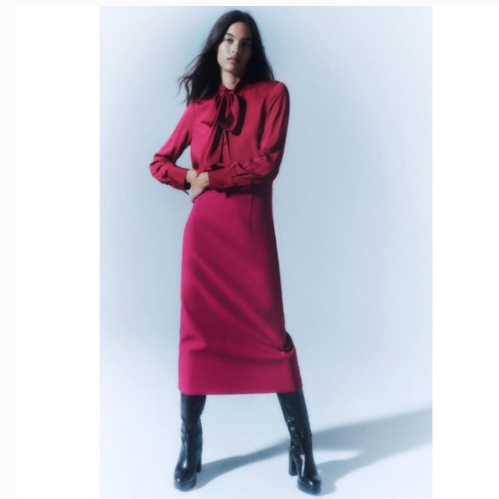 Zara stright skirt with slit - Like new - size XS